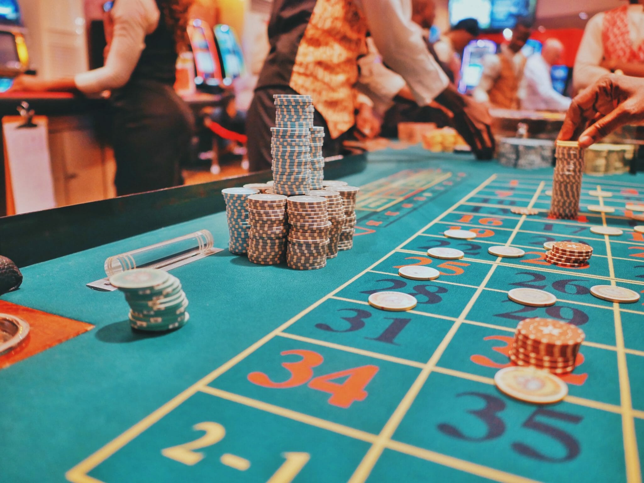 understanding-the-responsibilities-of-a-casino-dealer-careeralley