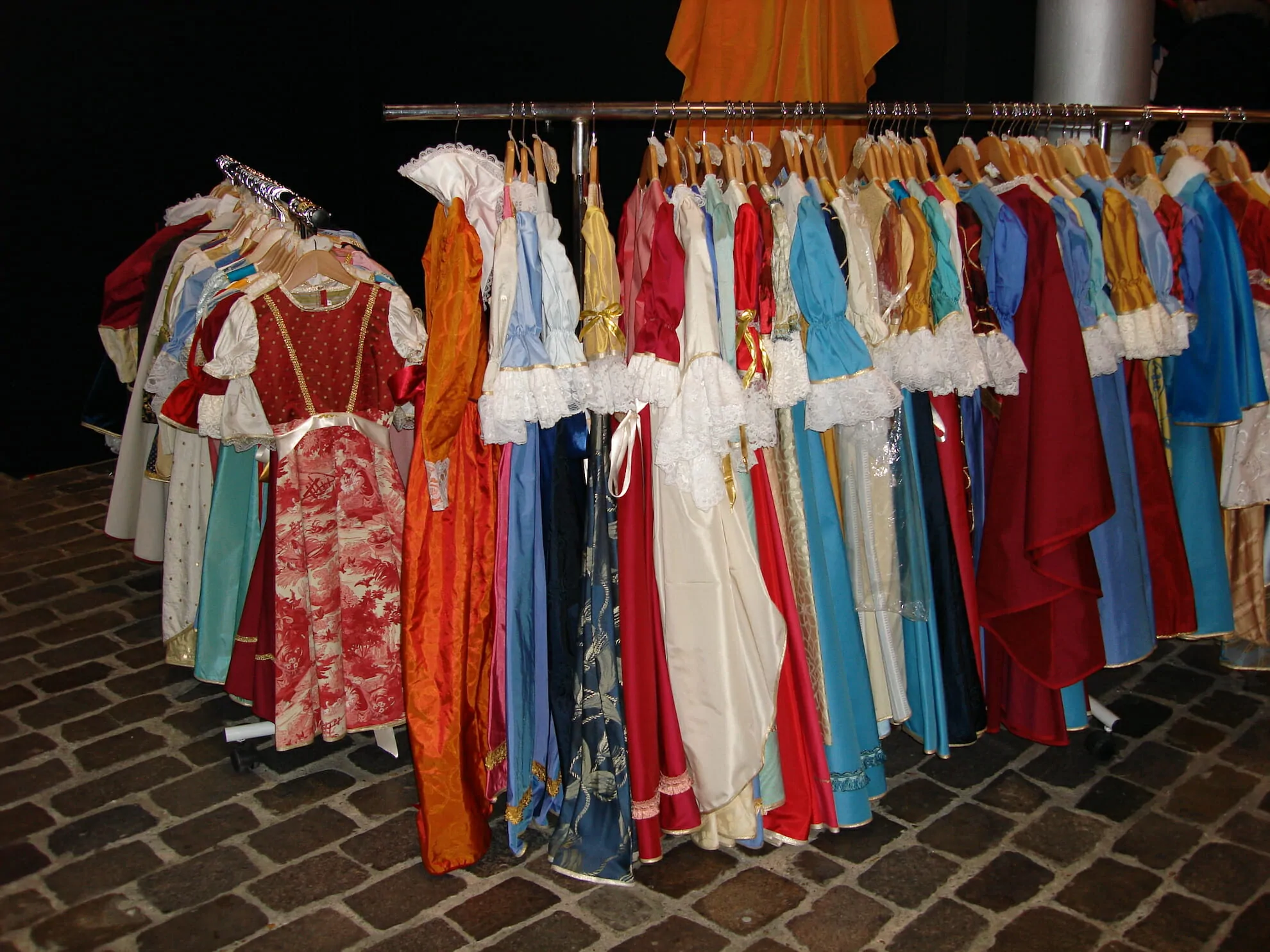 costumes